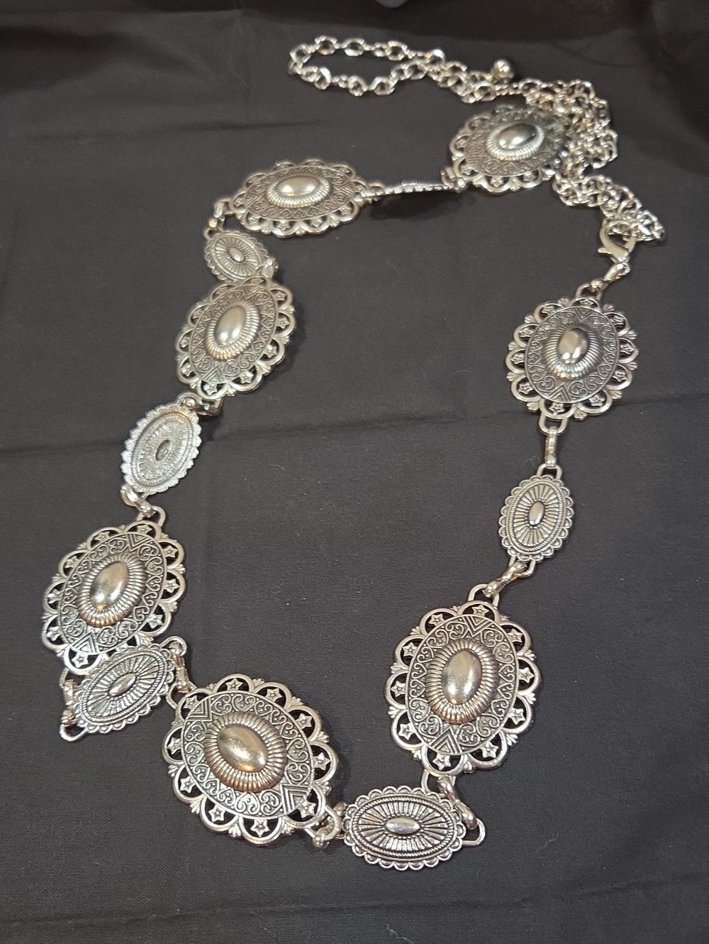 Vintage-Style Silver Oval Belt